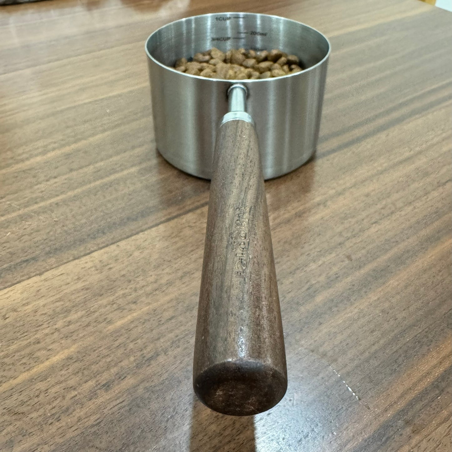 Waggier™ Pet Feeding Scoop